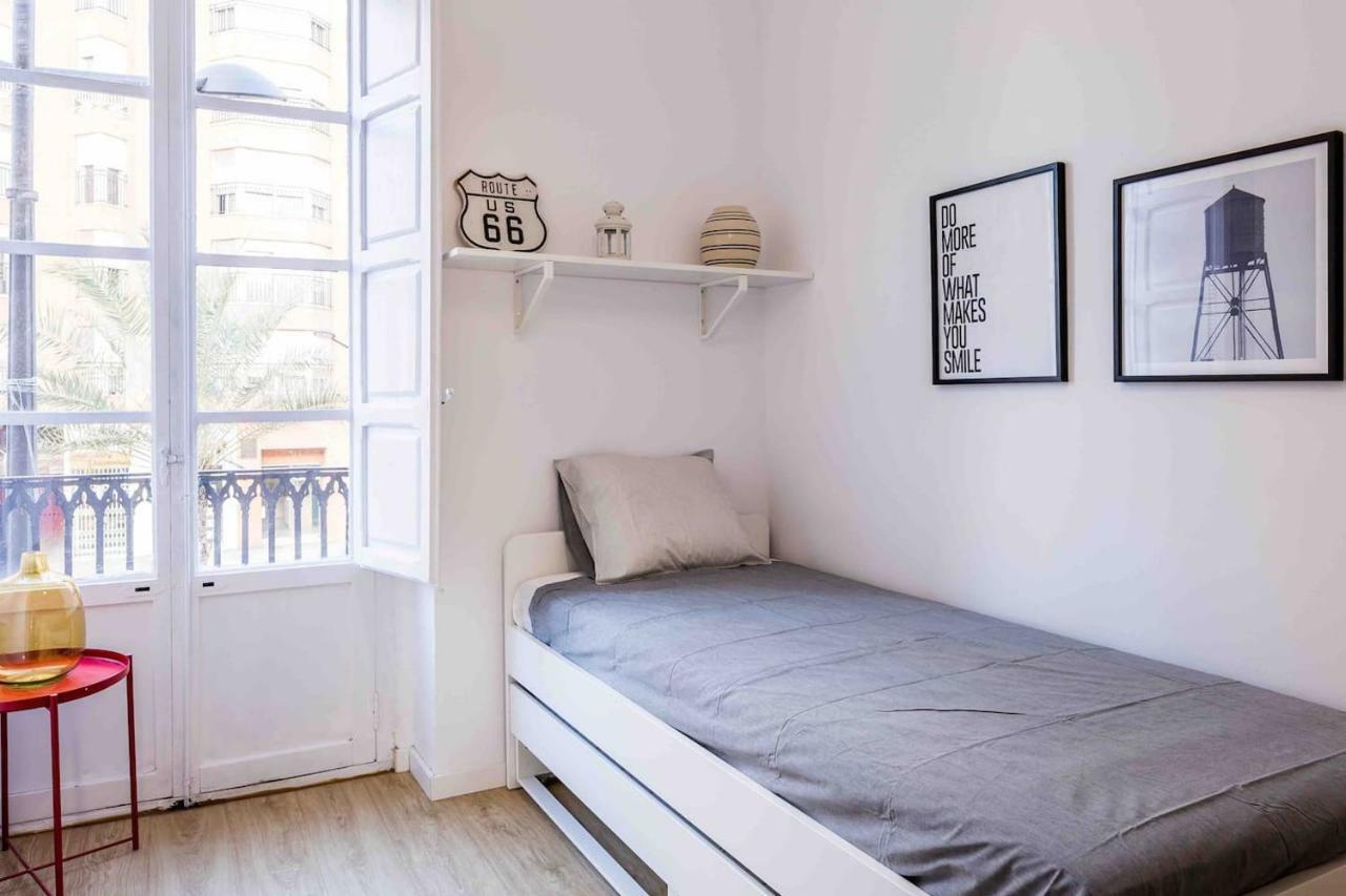Cozy Apartment Valencia City Center! Buitenkant foto